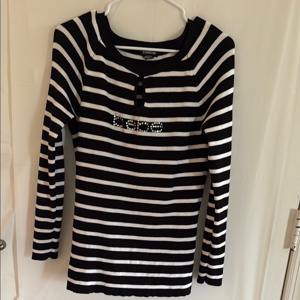 DKNY Black and White Long Sleeve Tee